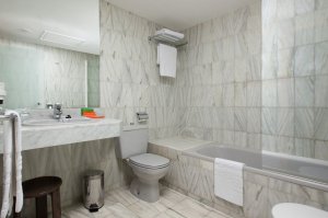 Hesperia_Metropol-Barcelona-Badezimmer-15149