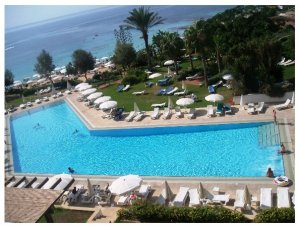 Grecian_Sands_Hotel_1