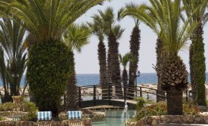 Sandy_Beach_Hotel_1
